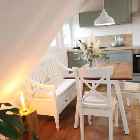 Zum Koenigreich Apartment *