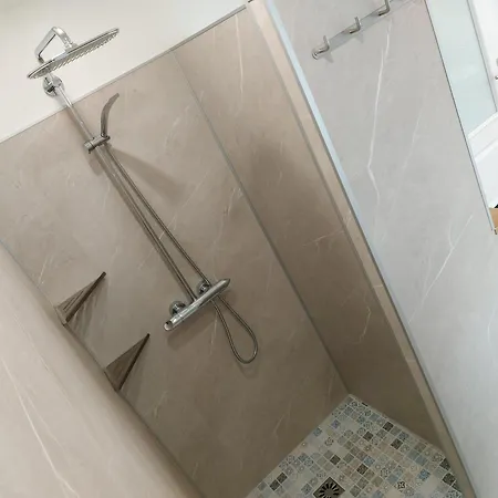 Zum Koenigreich Apartment